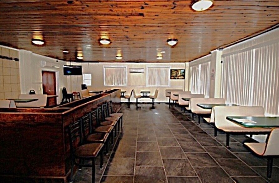 More Photos Of 10155 Main St N, Nahunta General Retail For Sale