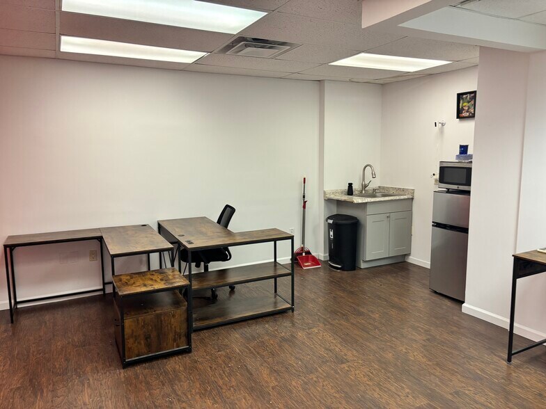 More Photos Of 1716 Coney Island Ave, Brooklyn Medical For Lease