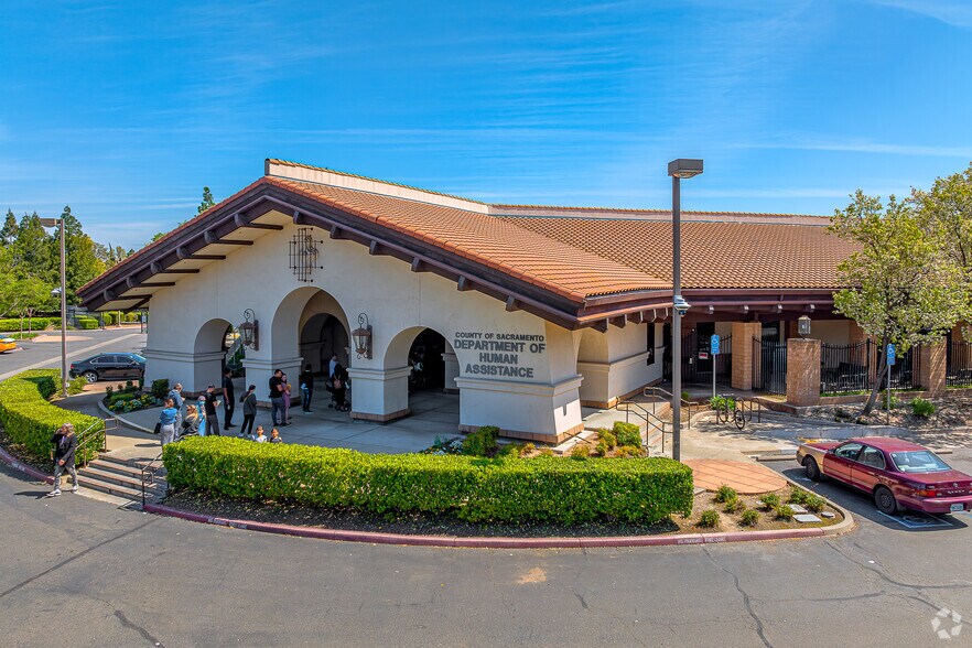 More Photos Of 2700 Fulton Ave, Sacramento Office For Sale