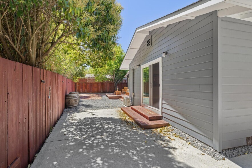 More Photos Of 846 Wilmac Ave, Novato Apartments For Sale