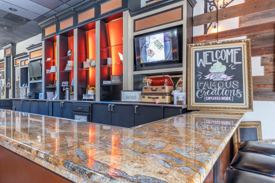 More Photos Of 835-837 Texas St, Fairfield Storefront For Lease