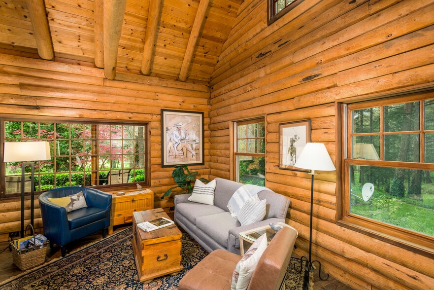 More Photos Of 818 Slagle Creek Rd, Grants Pass Winery Vineyard For Sale