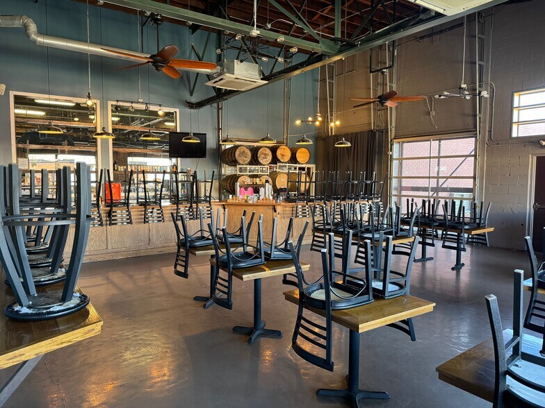 More Photos Of 2229 N Davidson St, Charlotte Warehouse For Sale