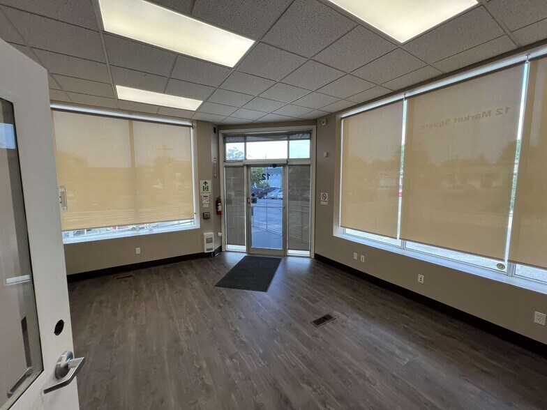 More Photos Of 12 Market Sq, Napanee Office For Sale