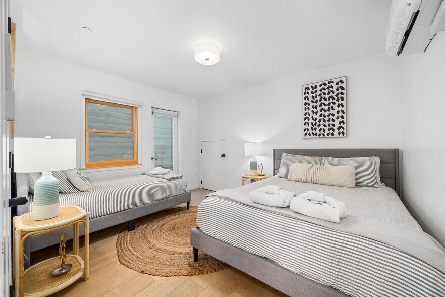 More Photos Of 208-210 Capitola Ave, Capitola Storefront Retail Residential For Sale