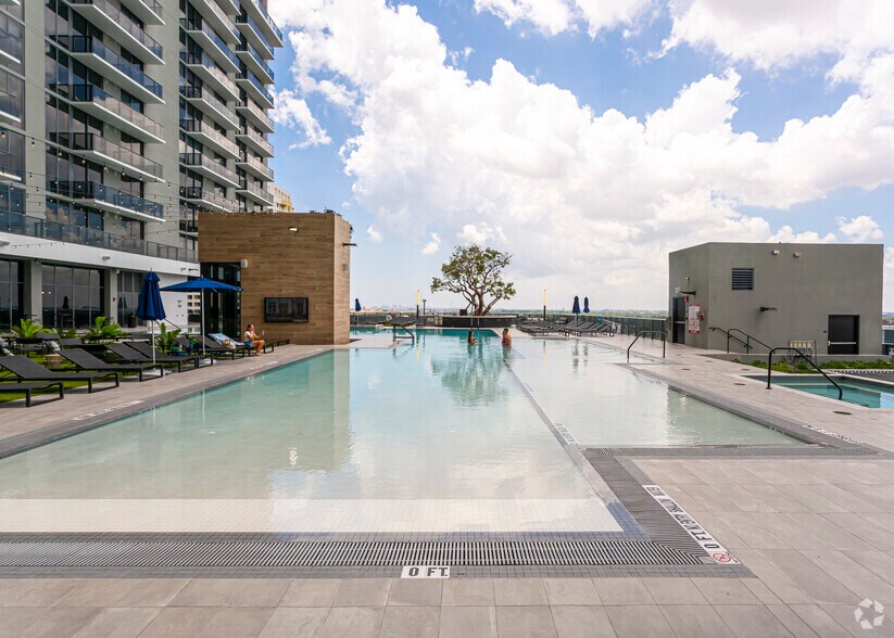 More Photos Of 221 SW 1st Ave, Fort Lauderdale Apartments For Lease