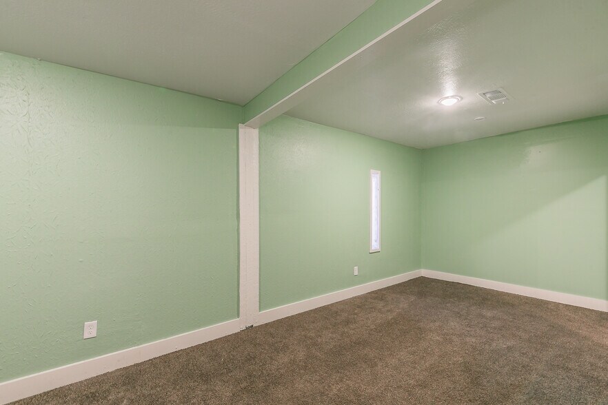 More Photos Of 5007 Ivy Ln, Dallas Specialty For Sale