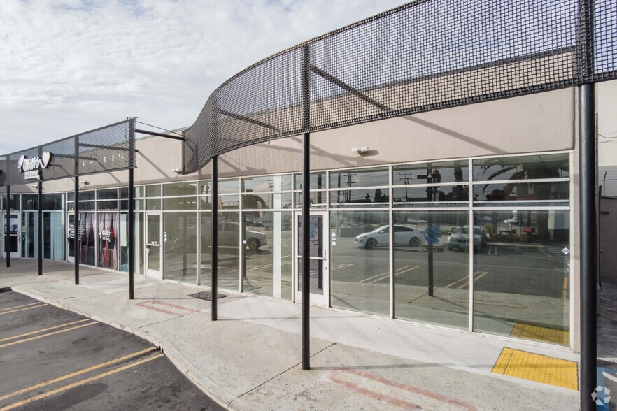 More Photos Of 913-915 W Manchester Blvd, Inglewood Unknown For Lease