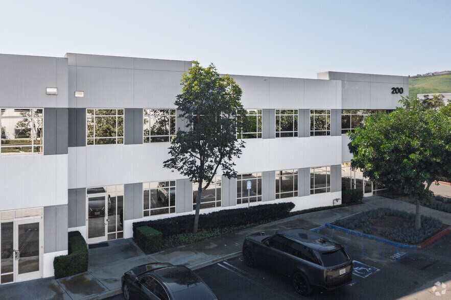 More Photos Of 200 Goddard, Irvine Research And Development For Sale