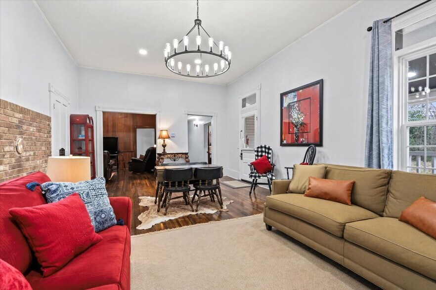 More Photos Of 9142 Railroad Ave, Olive Branch Office Residential For Sale