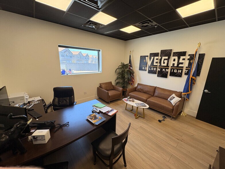 More Photos Of 6494 Boulder Ranch Ave, Henderson Warehouse For Lease