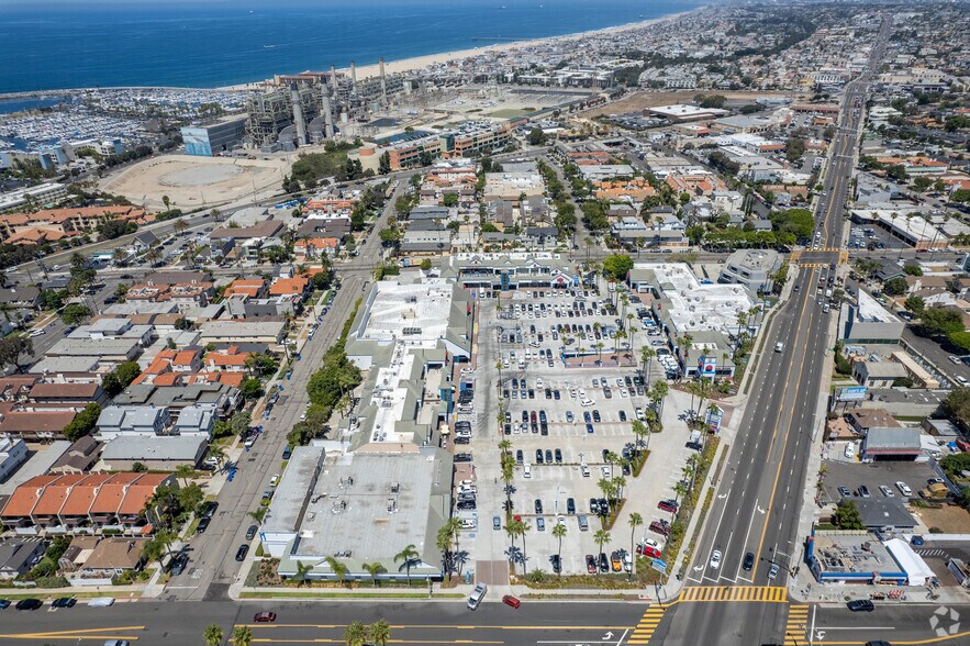 More Photos Of 401-413 N Pacific Coast Hwy, Redondo Beach Unknown For Lease
