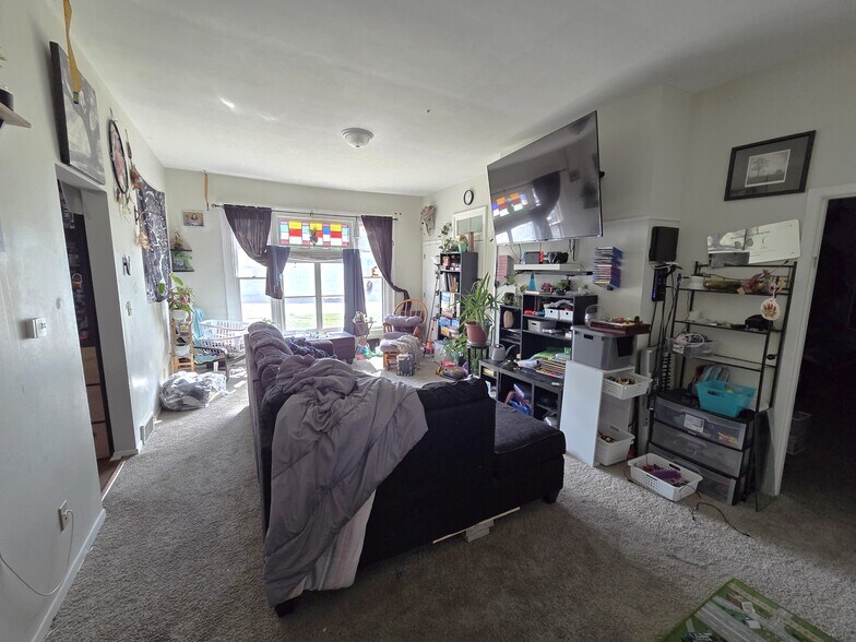 More Photos Of 510 S Jefferson Way, Indianola Multifamily For Sale