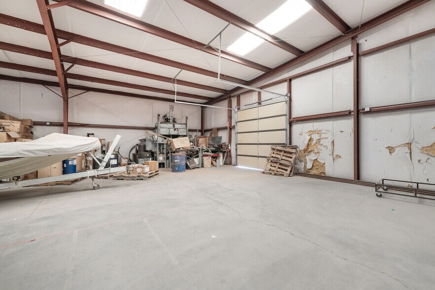 More Photos Of 480 Pat Ave, Overton Industrial For Sale