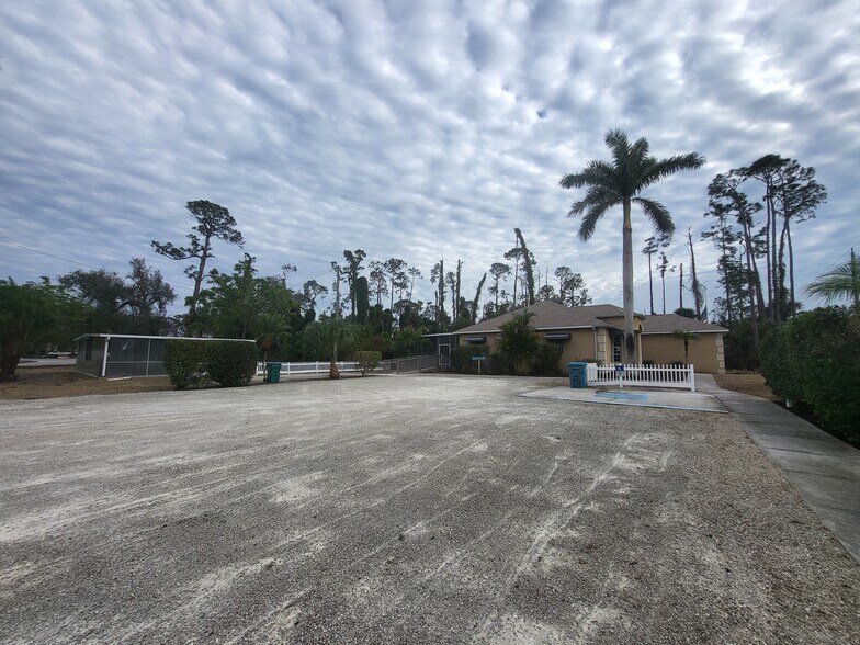 More Photos Of 17162 Toledo Blade Blvd, Port Charlotte Medical For Sale