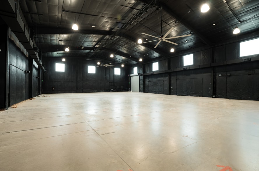 Primary Photo Of 195 American Way, Dripping Springs Flex For Lease