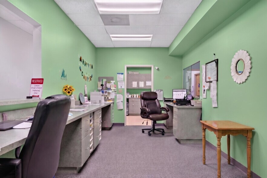 More Photos Of 1801 Salk Ave, Tavares Medical For Sale