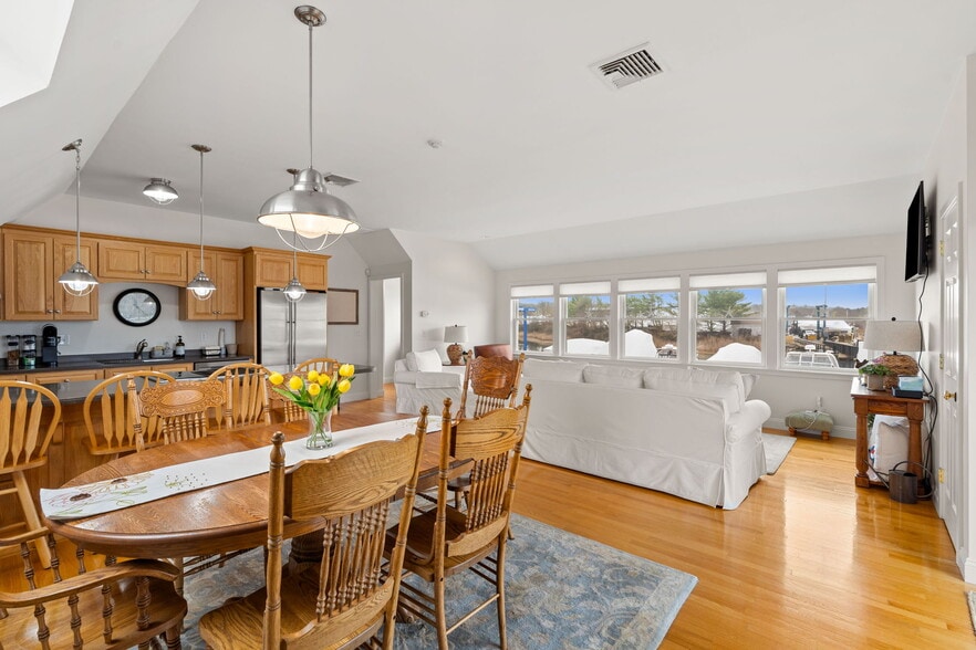 More Photos Of 112 Liberty St, Danvers Marina For Sale