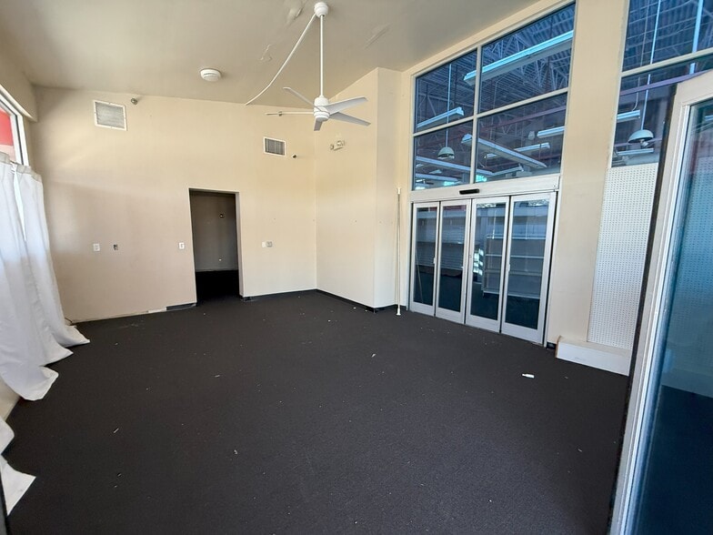 More Photos Of 10175 Tamiami Trl, Punta Gorda General Retail For Sale