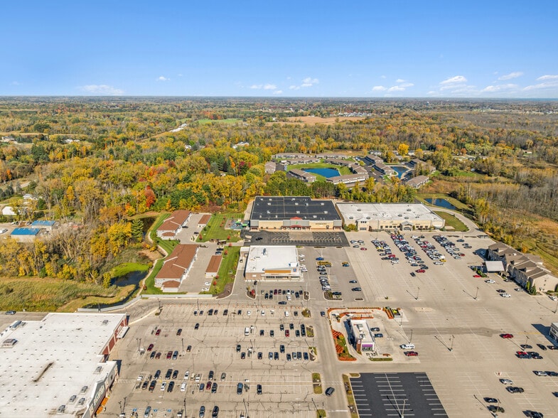 More Photos Of 2324 Lineville rd, Suamico General Retail For Sale