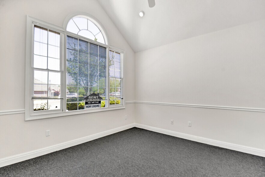 More Photos Of 1551 Jennings Mill Rd, Bogart Office For Lease