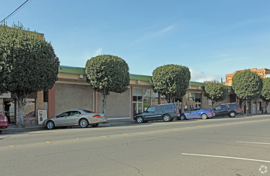 Primary Photo Of 546 2nd St, Yuba City Storefront For Lease