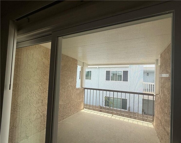 More Photos Of 16662 Blanton St, Huntington Beach Apartments For Sale