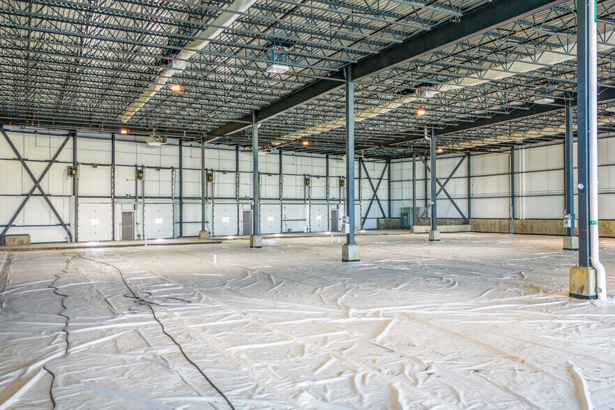 More Photos Of 4590-4592 Boul De Portland, Sherbrooke Food Processing For Lease