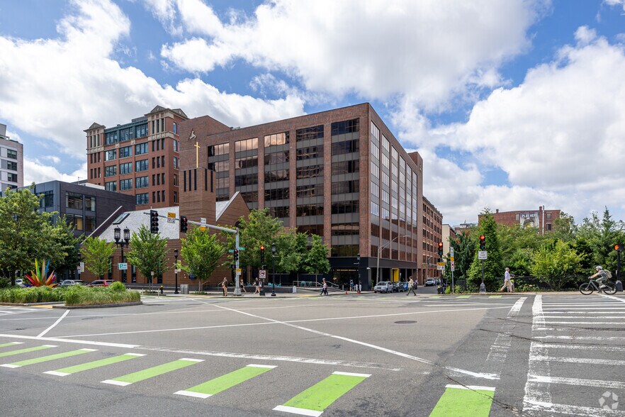 More Photos Of 51 Sleeper St, Boston Office For Lease