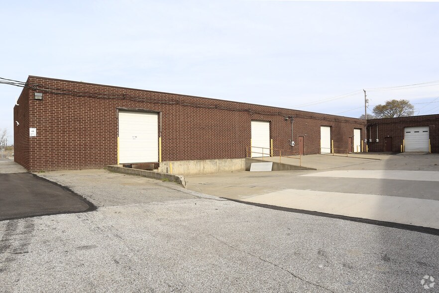 More Photos Of 4906-4920 Van Epps Rd, Brooklyn Heights Manufacturing For Lease