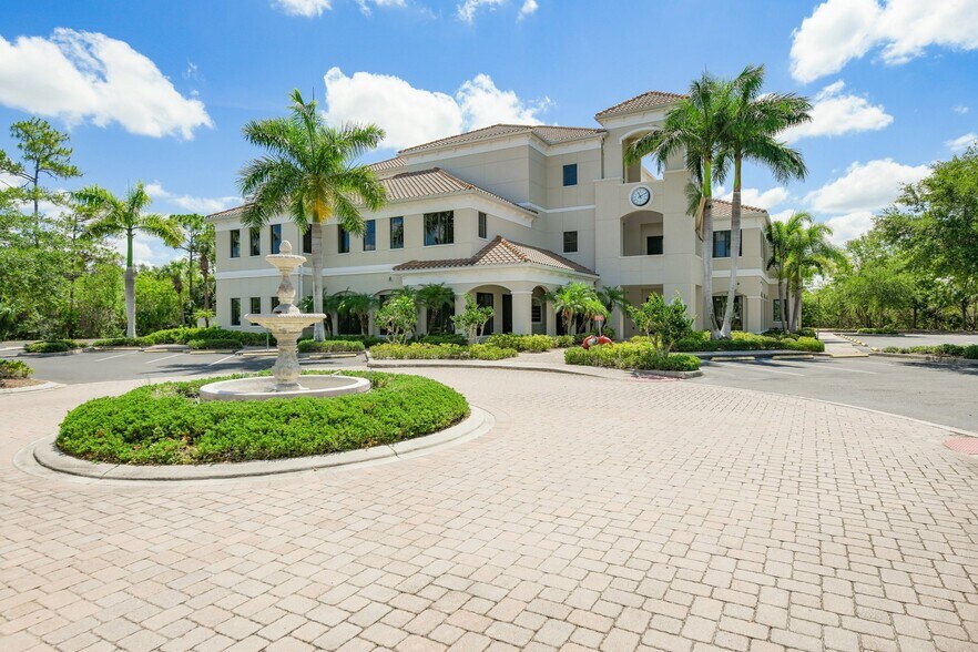 More Photos Of 5920 Pan American Blvd, North Port Medical For Lease