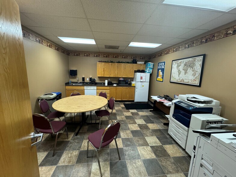 More Photos Of 5408 NE 88th St, Vancouver Warehouse For Sale