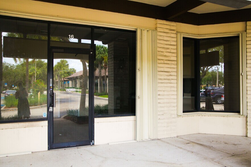 More Photos Of 3111 45th St, West Palm Beach Unknown For Lease