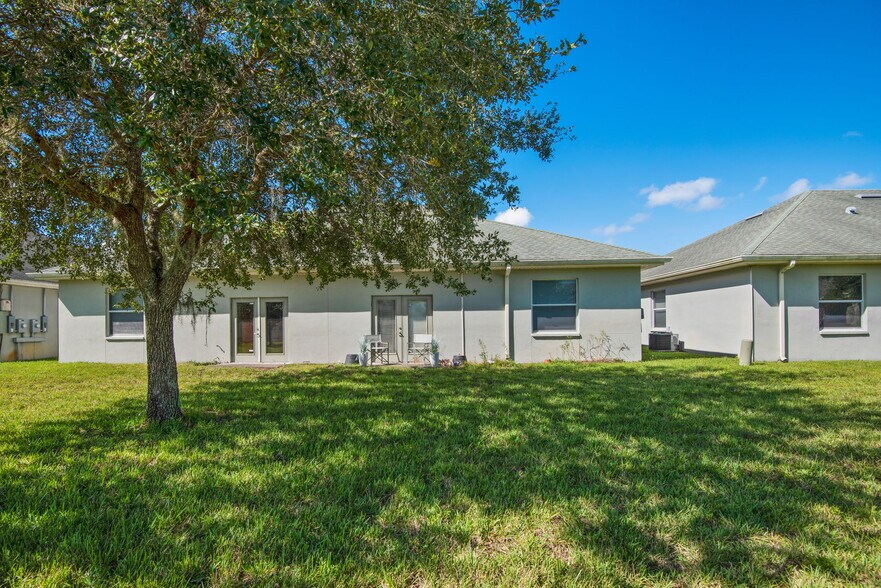 More Photos Of 262-264 Crystal Grove Blvd, Lutz Medical For Lease