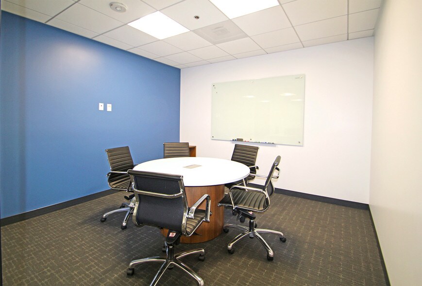 More Photos Of 330 N Brand Blvd, Glendale Office For Lease