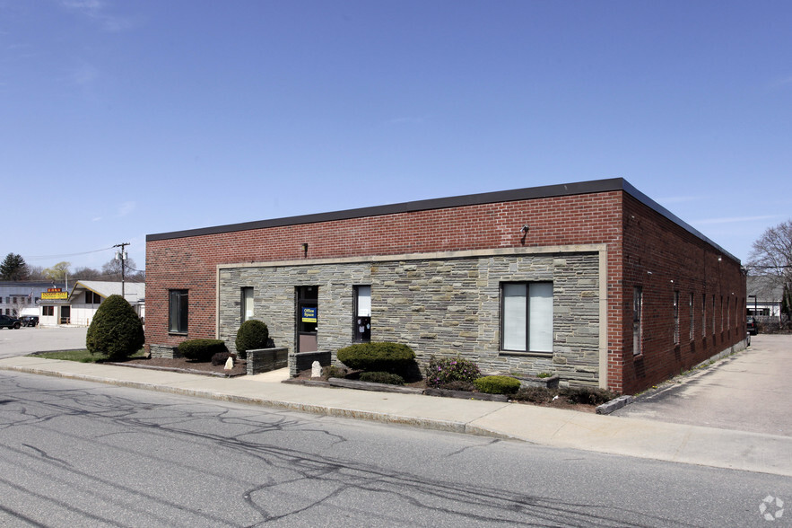 Primary Photo Of 51 Diauto Dr, Randolph Office For Lease