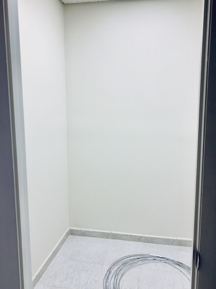 More Photos Of 8370 W Flagler St, Miami Medical For Lease