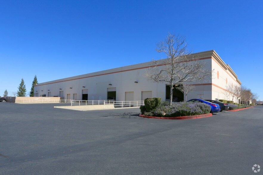 More Photos Of 1010 Winding Creek Rd, Roseville Warehouse For Lease