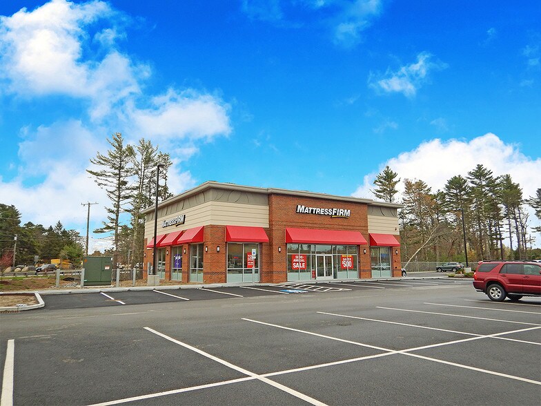 More Photos Of 2419 Cranberry Hwy, Wareham Unknown For Lease