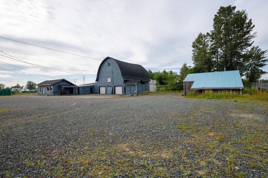 More Photos Of 120 W Smith Rd, Bellingham Service For Sale