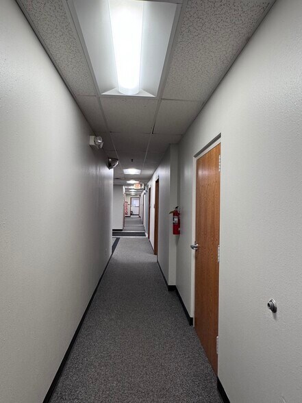 More Photos Of 510 N Pearl St, Macomb Industrial For Sale