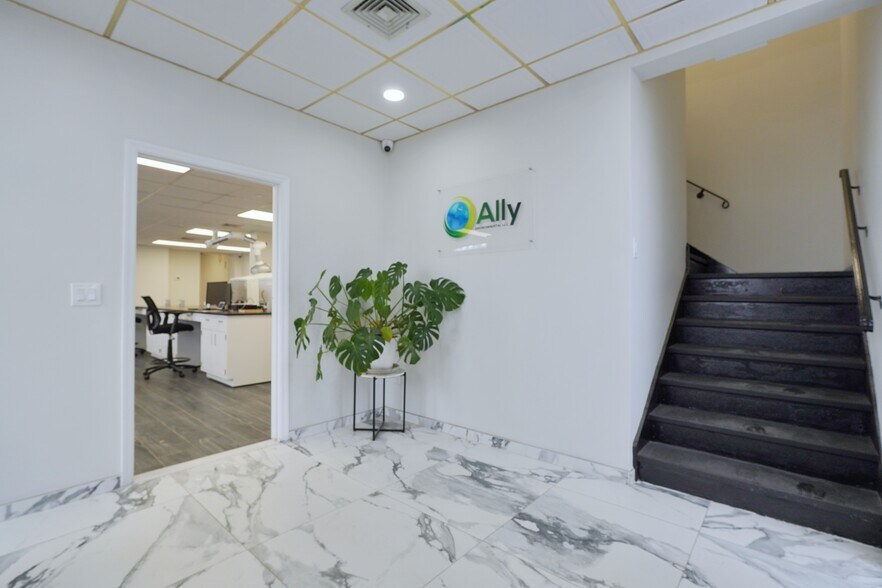 More Photos Of 2940 Richmond Ter, Staten Island Office For Sale