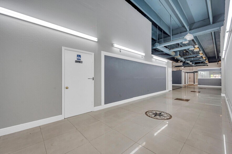 More Photos Of 4720-4796 NW 167th St, Miami Gardens Storefront Retail Office For Lease
