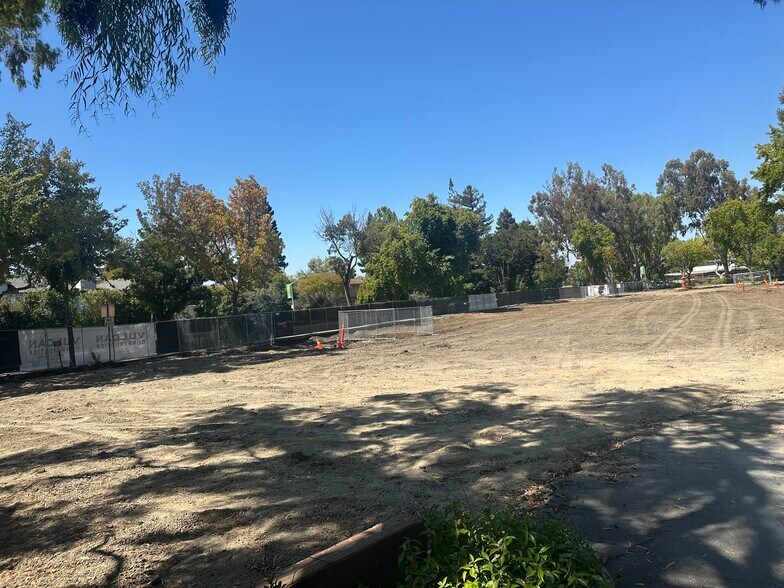 Primary Photo Of 3191 Middlefield Rd, Palo Alto Land For Sale