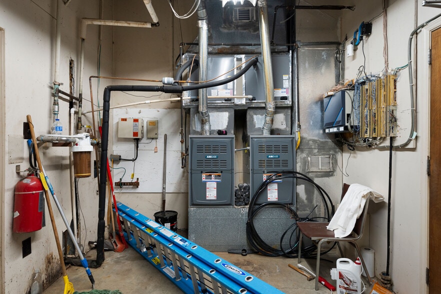 More Photos Of 112 Old Mill Rd, Cartersville Research And Development For Sale