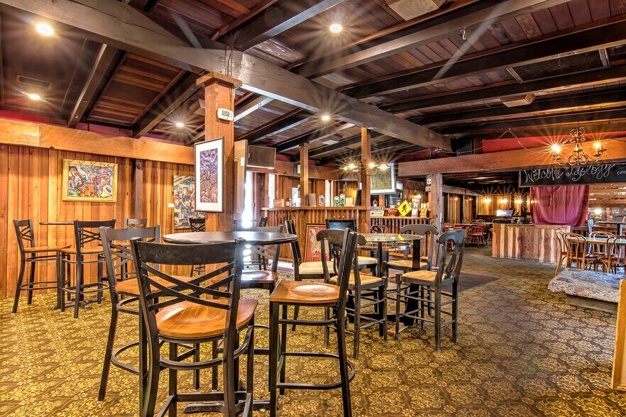 More Photos Of 54905 N Circle Dr, Idyllwild-Pine Cove Restaurant For Lease