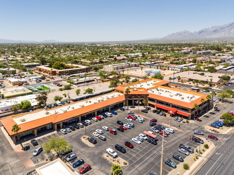 More Photos Of 1101 N Wilmot Rd, Tucson Unknown For Lease