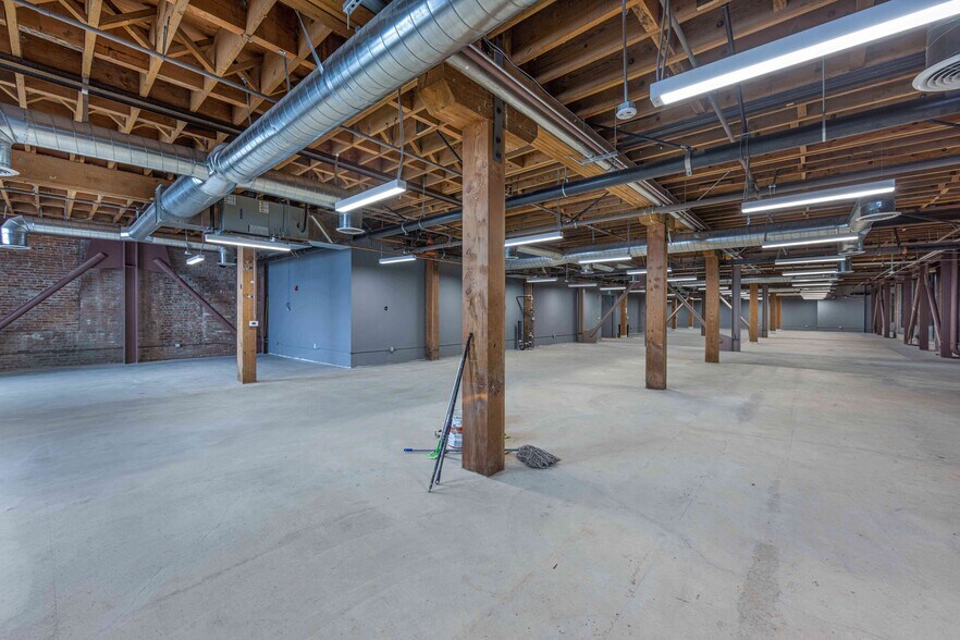 More Photos Of 440 Seaton St, Los Angeles Loft Creative Space For Lease