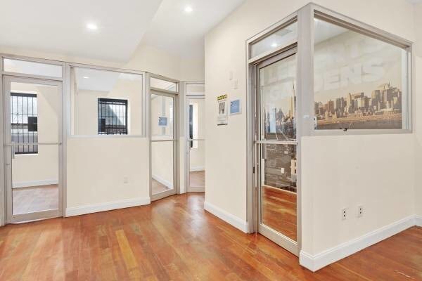 More Photos Of 295-297 Broadway, Brooklyn Apartments For Lease