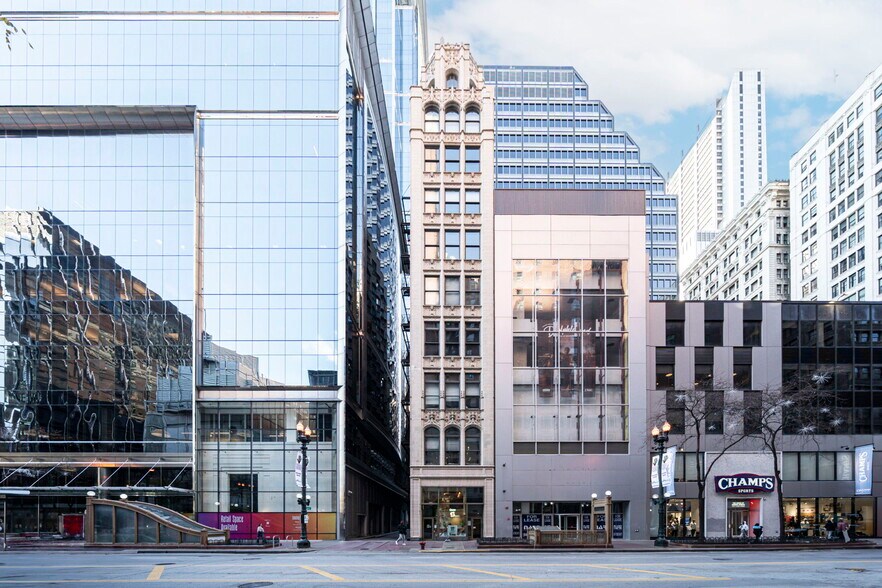 More Photos Of 120 S State St, Chicago Office For Sale